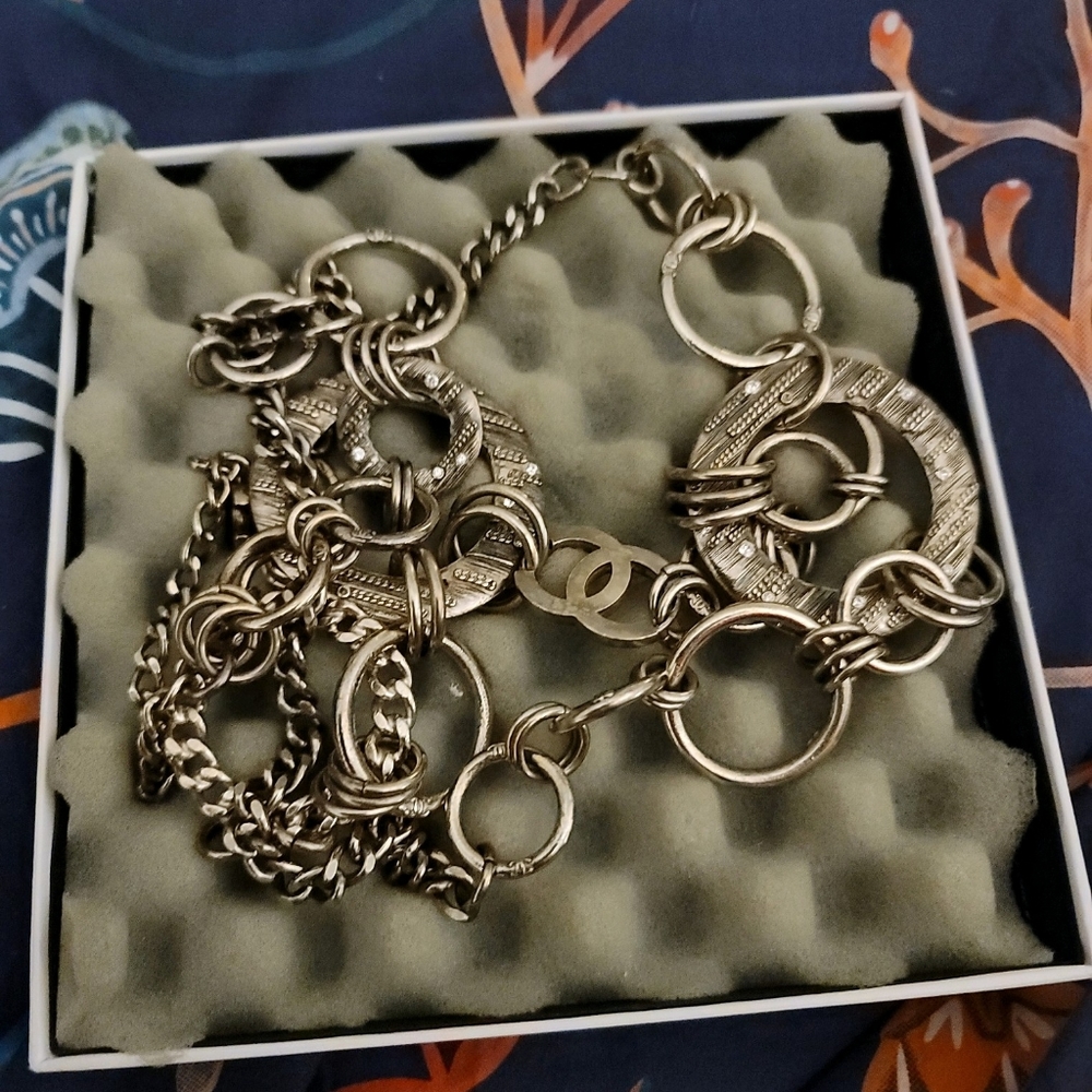 100% Authentic Chanel Belt Necklace - Picture 5 of 10